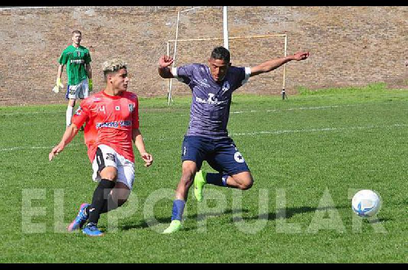 Estudiantes le ganÃ³ a Racing y por eso se mantiene como lÃ­der del torneo 