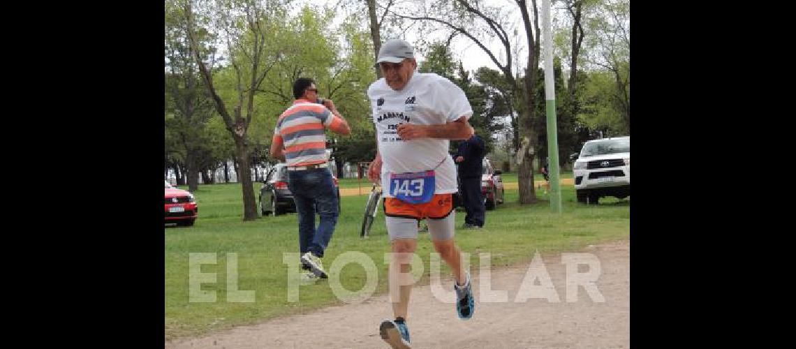 Fernando Lujan con 71 aÃ±os fue el competidor mÃ�s longevo y se anima a seguirles el ritmo a deportistas mÃ�s jÃ³venes 