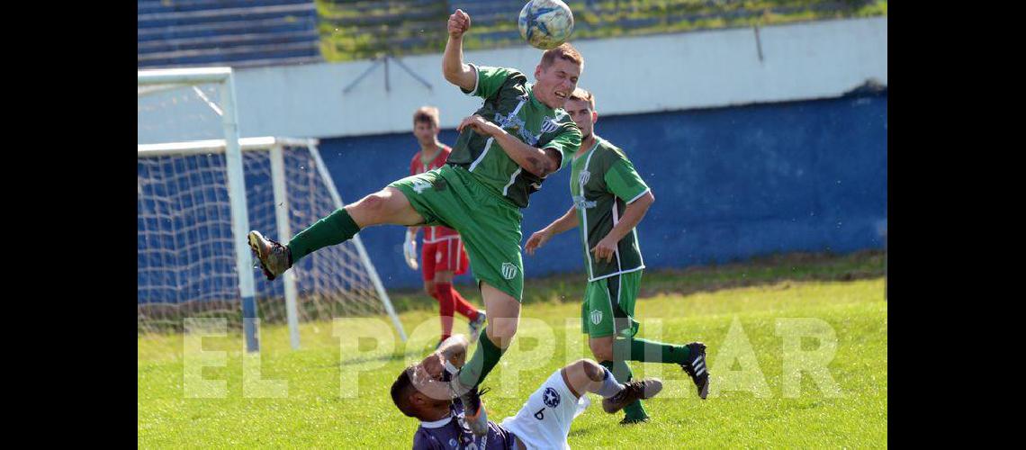 Las fotos del fuacutetbol del domingo