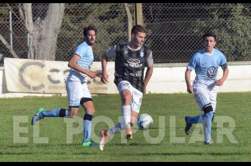 Juan Ignacio Barbieri marcÃ³ dos de los tres goles de Ferro en la cancha de Loma Negra 