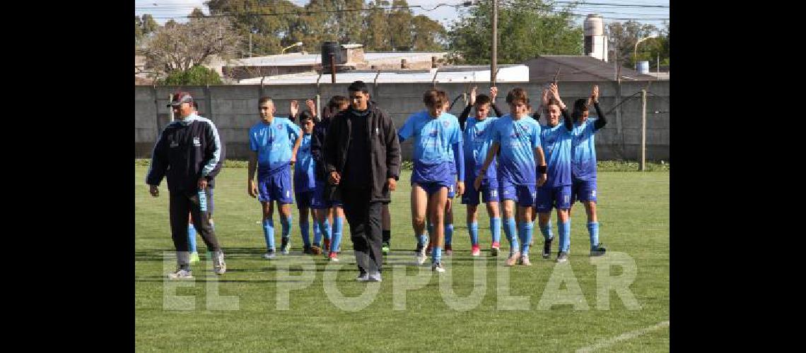 OlavarrÃ­a ganÃ³ los dos juegos (global de 5-3) y asÃ­ se metiÃ³ en las semifinales de la FederaciÃ³n del Sur 