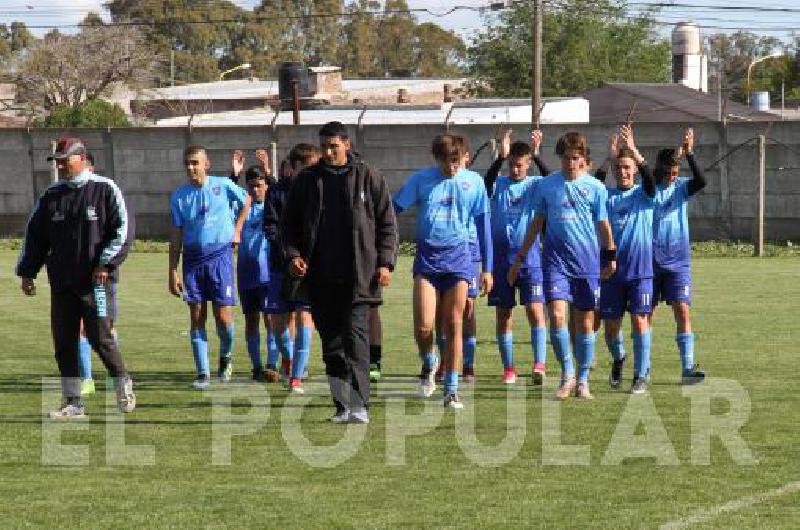 OlavarrÃ­a ganÃ³ los dos juegos (global de 5-3) y asÃ­ se metiÃ³ en las semifinales de la FederaciÃ³n del Sur 