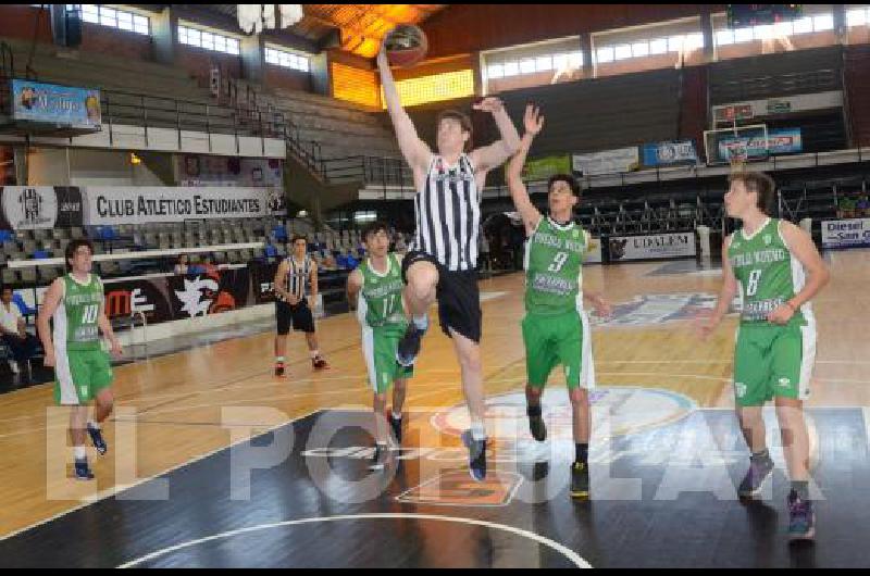 Estudiantes Negro recibiÃ³ ayer en el Maxigimnasio a Pueblo Nuevo 