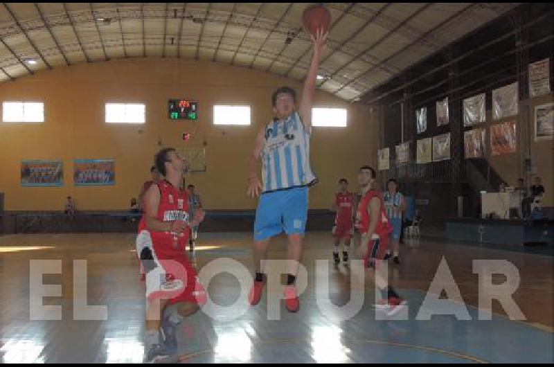 Racing de La Madrid recibiÃ³ a Independiente de Tandil por una nueva fecha del torneo de la ABO 