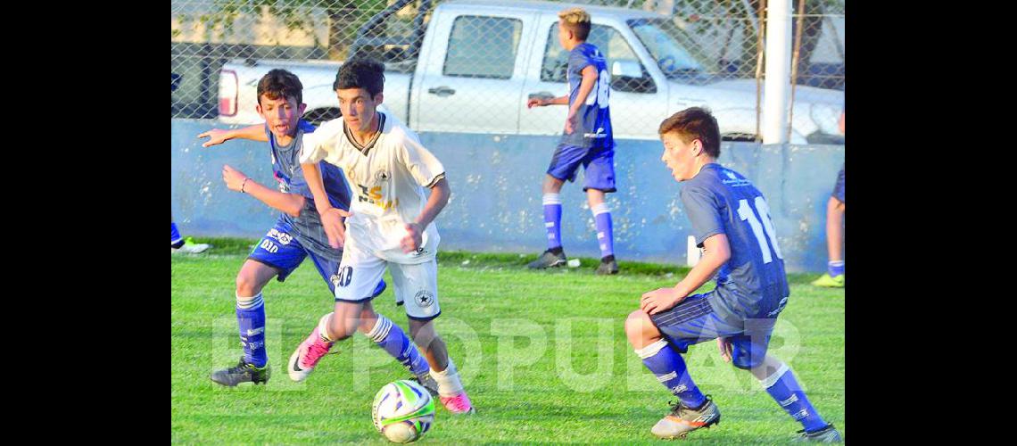 Racing le ganÃ³ a El FortÃ­n en el Ricardo SÃnchez 