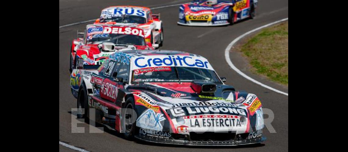 La Dodge NÂº 124 que conduce NicolÃ�s Pezzucchi estarÃ� el domingo 28 en la fecha de TC en OlavarrÃ­a  Foto FabiÃ�n LujÃ�n 