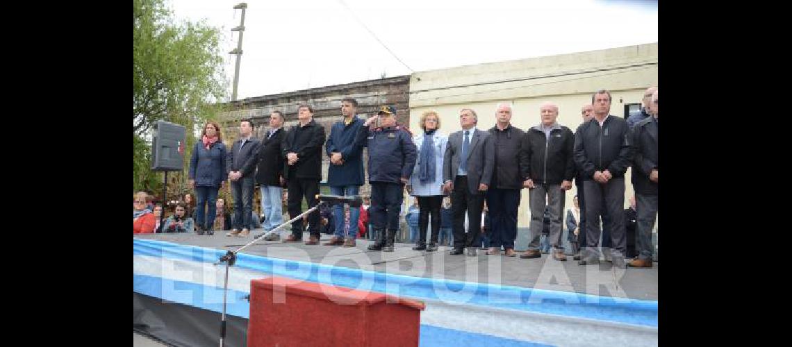 Bomberos Voluntarios- emotivo acto para la inauguracioacuten del Destacamento Nordm 3 de Hinojo