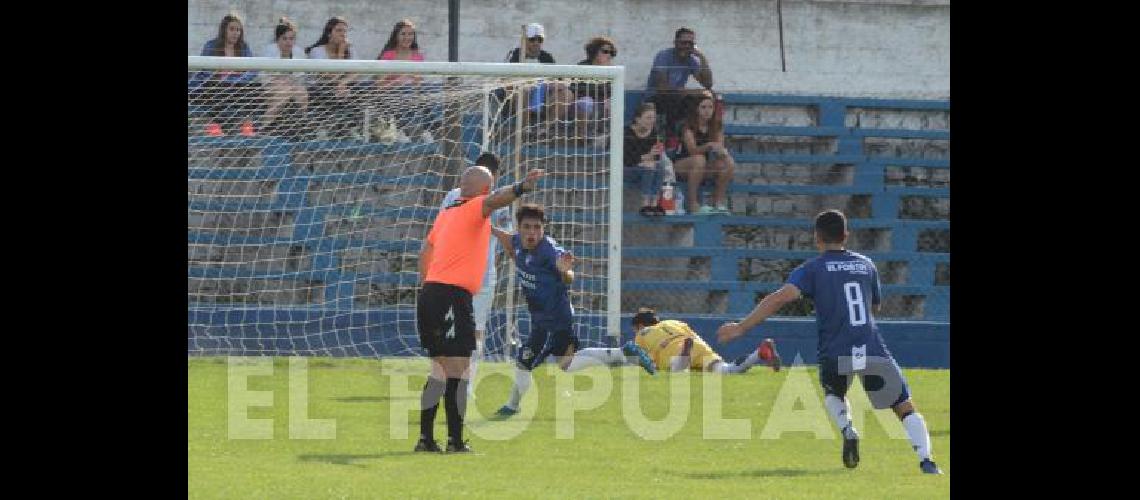 Gustavo Tolosa ya definiÃ³ El 10 puso el 2 a 0 en el inicio del segundo tiempo y asÃ­ El FortÃ­n llega con ventaja al Colasurdo 