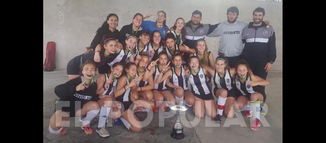 Celebra Estudiantes el tÃ­tulo y el ascenso lograron ayer en BahÃ­a Blanca 