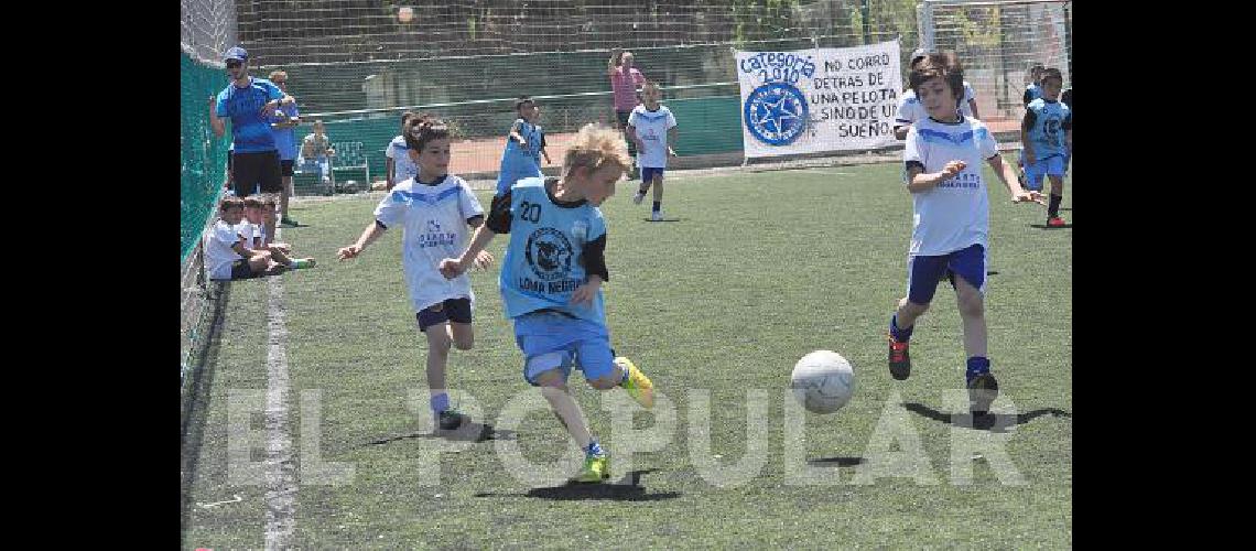 Los chicos jugaron en El FortÃ­n por espacio de tres horas 