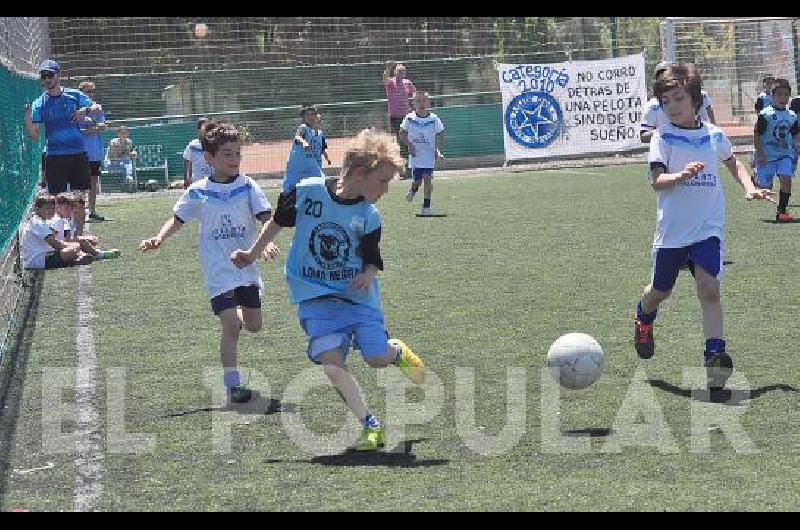 Los chicos jugaron en El FortÃ­n por espacio de tres horas 