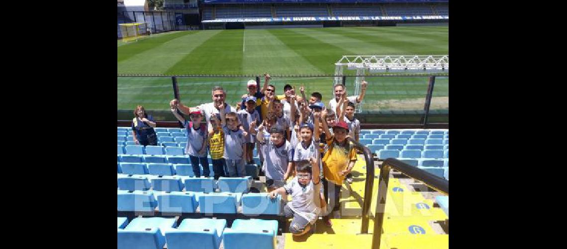 La escuela de fÃºtbol visitÃ³ La Bombonera 