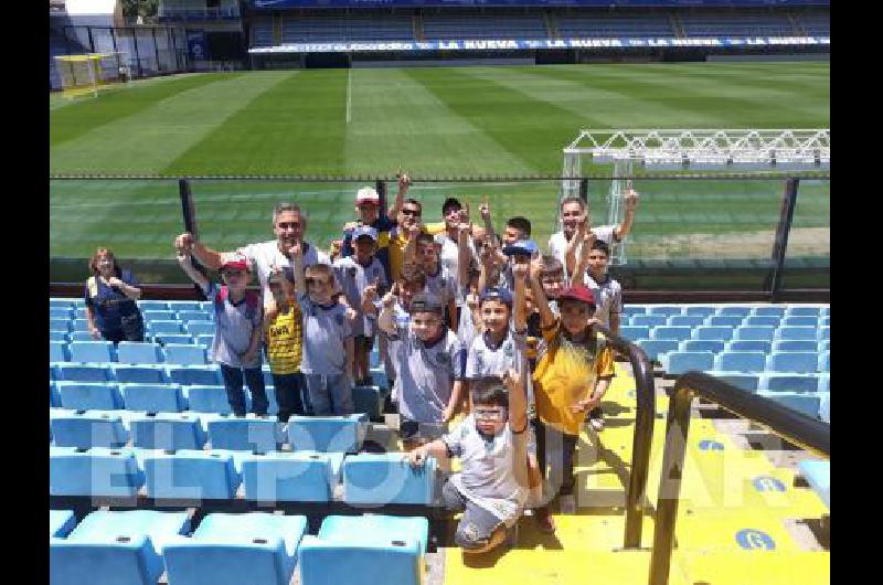 La escuela de fÃºtbol visitÃ³ La Bombonera 