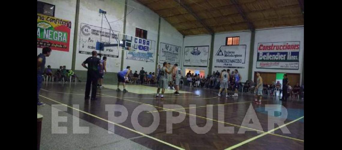 Loma Negra y Estudiantes jugaron anoche en el cierre de la fecha 