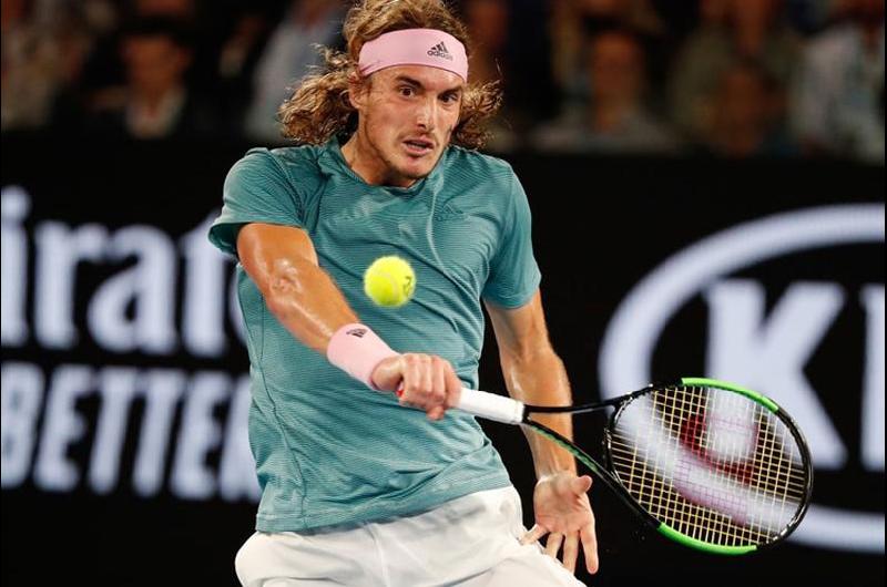 Tsitsipas dio el golpe y sacoacute a Federer de Australia