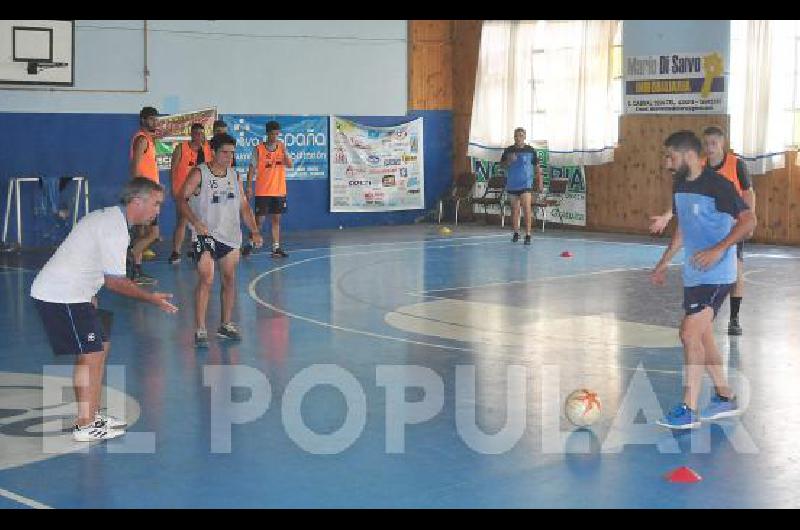 JosÃ© Luis Vivas en acciÃ³n El defensor evaluÃ³ la actualidad de Ferro Carril Sud 