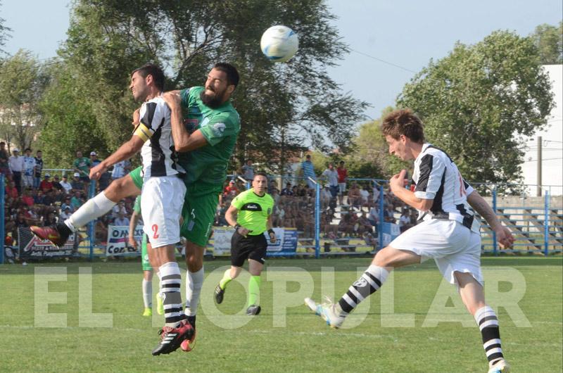 Mauricio Luna viene de dirigir a Ferro 