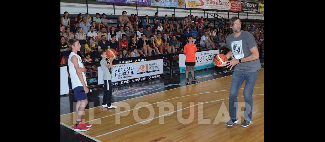 Fabricio Oberto dio caacutetedra en nuestra ciudad