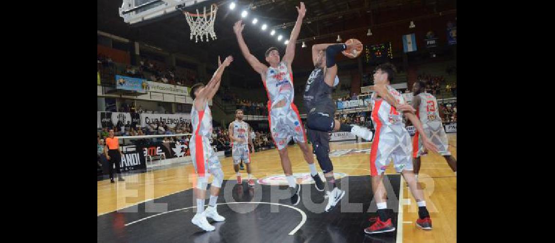 Estudiantes viene de derrotar el pasado jueves en el Maxigimnasio a La UniÃ³n de ColÃ³n 89-74 por la Liga Argentina 20182019 