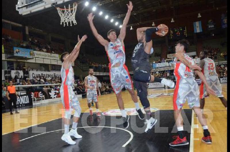 Estudiantes viene de derrotar el pasado jueves en el Maxigimnasio a La UniÃ³n de ColÃ³n 89-74 por la Liga Argentina 20182019 