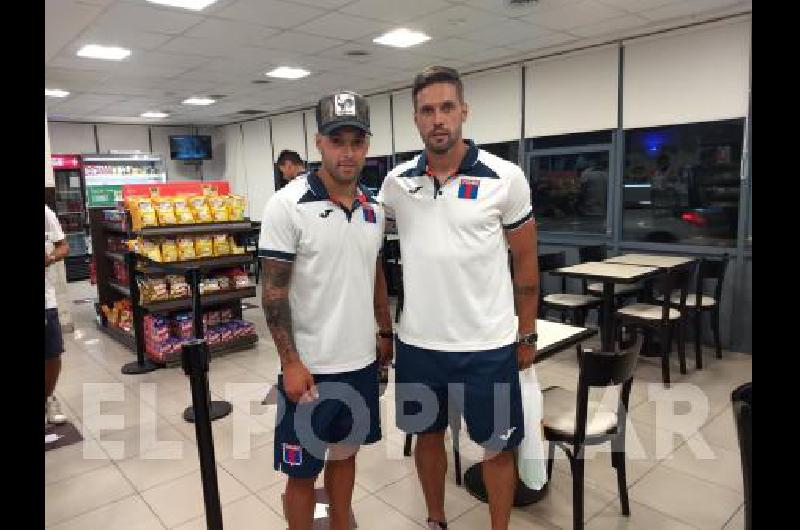 Lucas Janson y Federico GonzÃlez en el viaje de regreso desde Rosario 