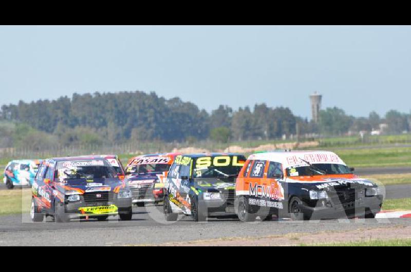 La Clase Uno tendrÃ� 39 autos en el autÃ³dromo Hermanos Emiliozzi del AMCO siendo 8 pilotos de OlavarrÃ­a 