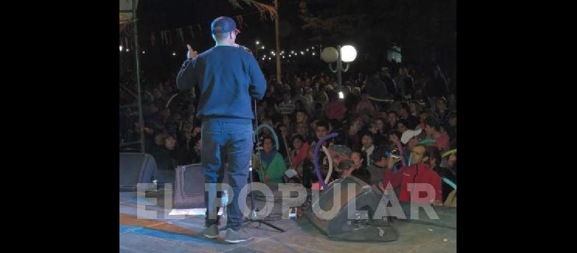 Durante las dos noches de carnaval hubo espectÃ�culos artÃ­sticos 