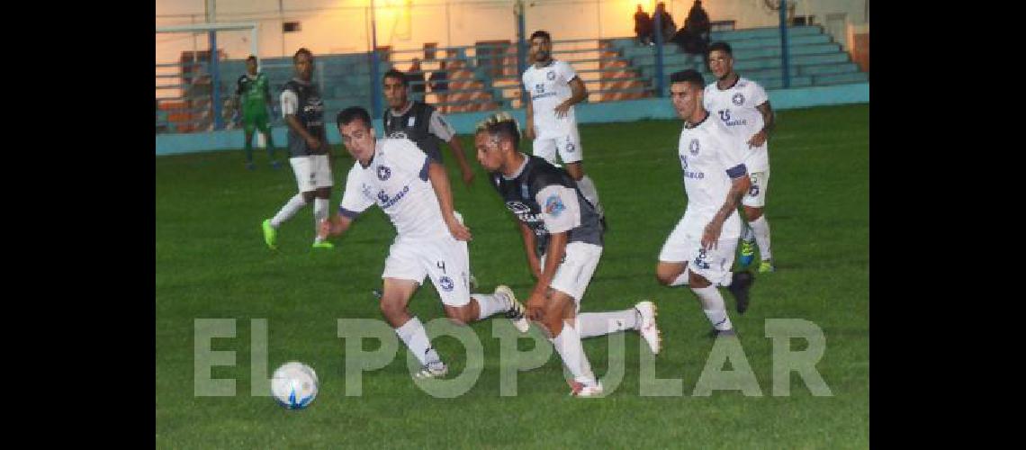 Ferro y Racing empataron y son puntero al igual que El FortÃ­n 