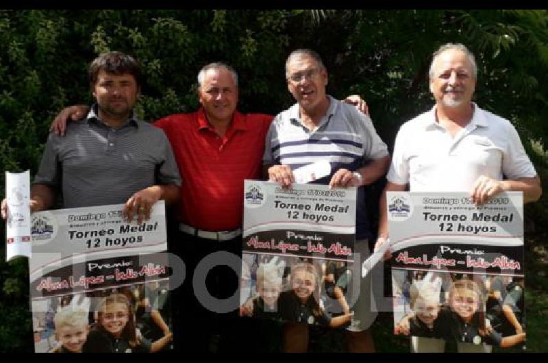 MatÃ­n Laborda CÃ©sar GonzÃlez y Remo Calahorrano fueron los ganadores de ayer con el organizador Pablo Isaza 