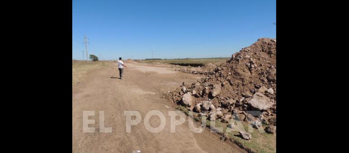 La cava se levanta en el camino a La Colina a pocos metros del acceso a La Madrid 