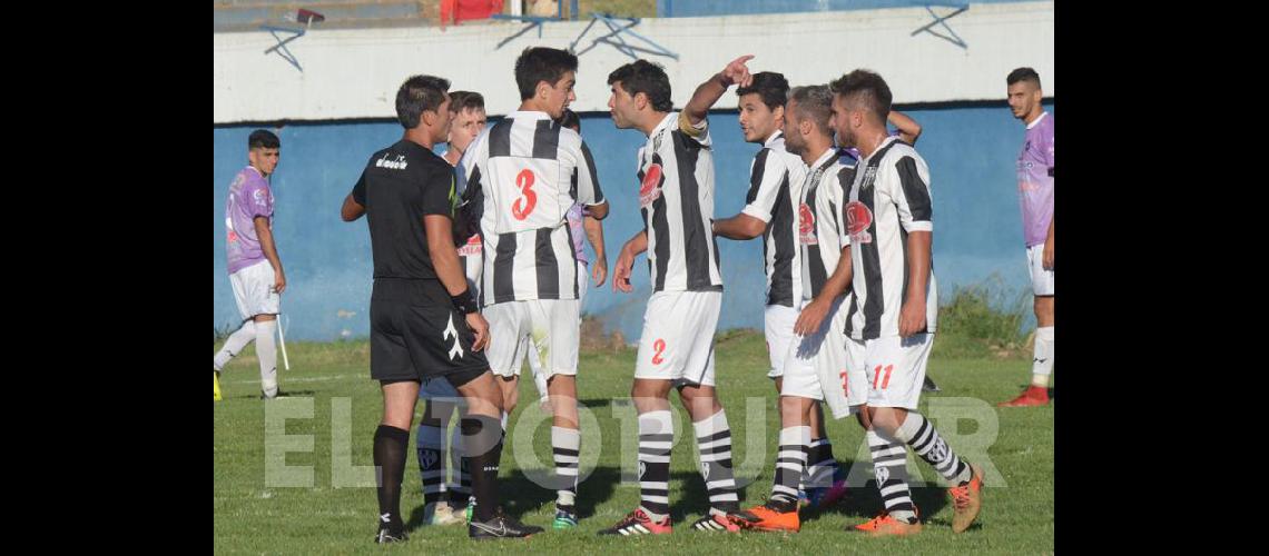 JesÃºs Alvarez ya dirigiÃ³ a Racing 