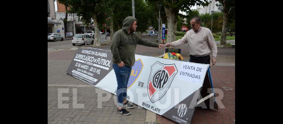 El Paseo JesÃºs MendÃ­a otro punto de venta desde la jornada de ayer 