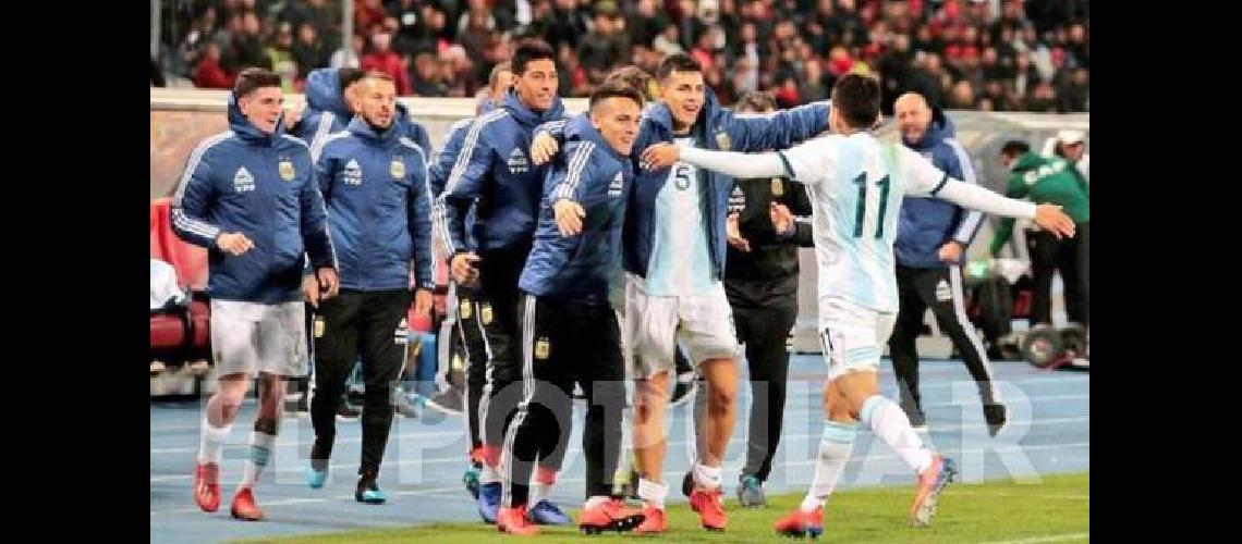 La selecciÃ³n terminÃ³ la gira con una victoria que llegÃ³ en el final 