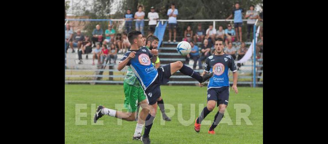 Ferro Carril Sud derrotÃ³ a Independiente El carbonero ganÃ³ sus cuatro partidos como local en el torneo 