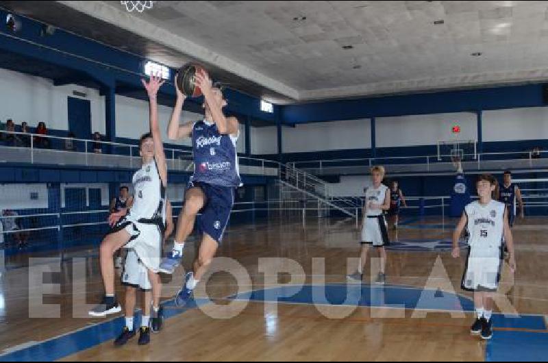 Racing A Club Azul derrotÃ³ como local a Estudiantes Blanco 