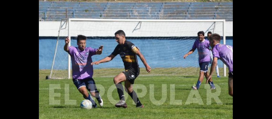 Racing volviÃ³ a jugar en su estadio y goleÃ³ a Cosecha Mundial 