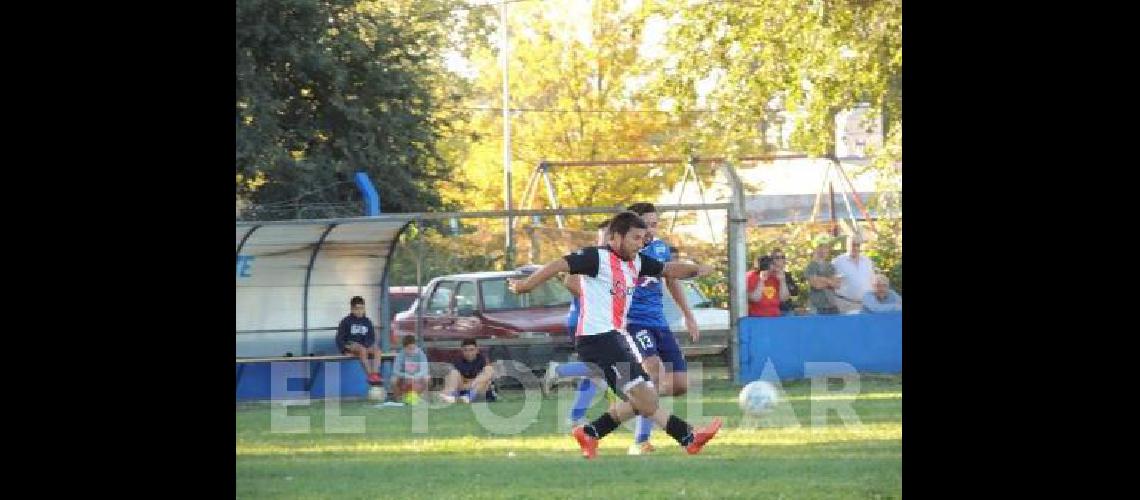 Julio Billani fue una de las figuras del empate 3-3 entre Barracas e Ingeniero 