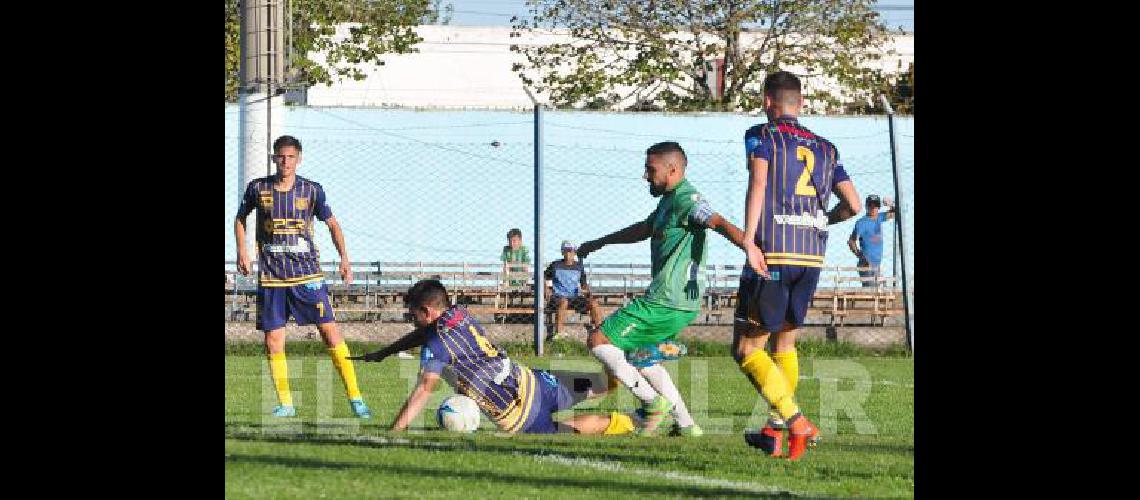 JosÃ© Vivas estuvo en la prÃctica pero no hizo fÃºtbol Igualmente estarÃ maÃ±ana en cancha 