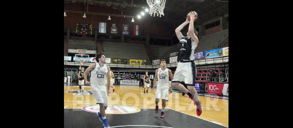 El equipo de Diego Lancione sumÃ³ anoche su primer triunfo en el certamen 