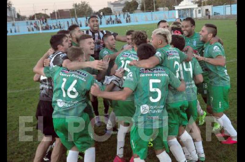 Un desahogo Ferro ganÃ³ por penales y festejo en el Colasurdo El domingo jugarÃ otra vez en casa en la final de la RegiÃ³n Pampeana Sur 