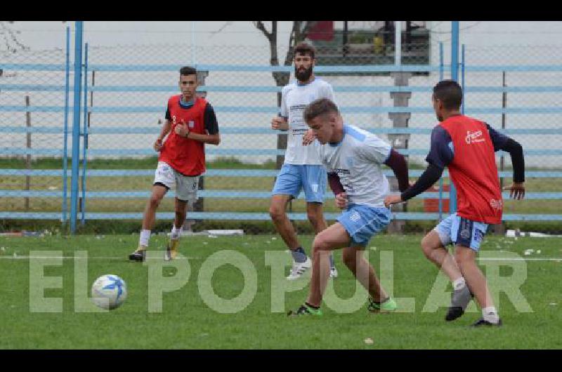 Pablo Mujica hizo fÃºtbol y regresarÃ luego de cumplir la sanciÃ³n 