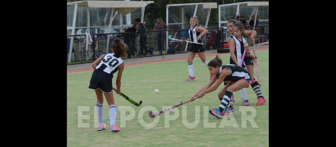 Las chicas de Estudiantes se presentan en el Parque 