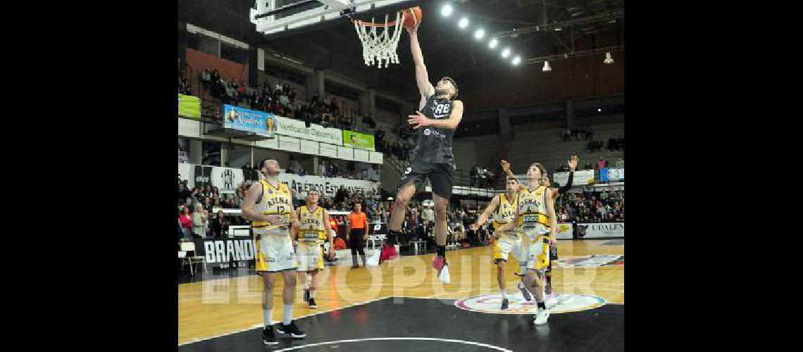 Estudiantes perdiÃ³ anoche ante Atenas de Carmen de Patagones el primer punto de la serie de semifinales de la Conferencia Sur 