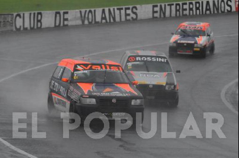 Gran labor de Pezzucchi en su estreno en el Turismo Pista 