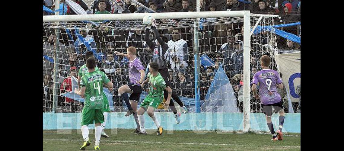 Ramiro Biscardi en lo alto el arquero de Ferro se refiriÃ³ a lo ocurrido en la primera final 