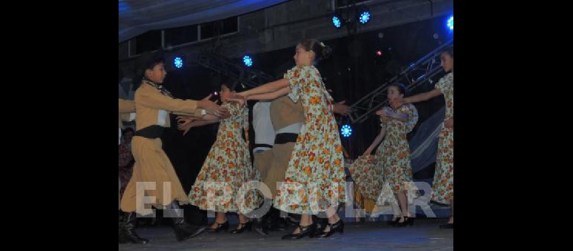 Madre PeÃ±a fue una apuesta al folklore local y regional 