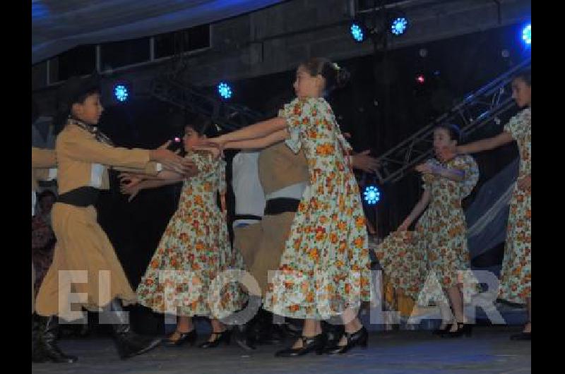 Madre PeÃ±a fue una apuesta al folklore local y regional 