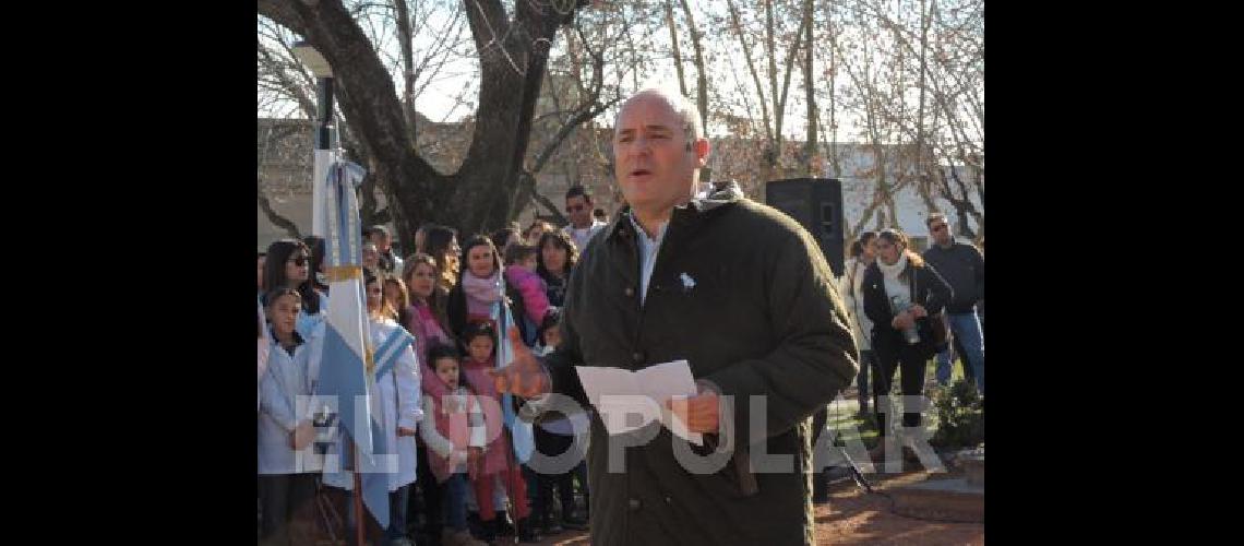 El intendente MartÃ­n Randazzo encabezÃ³ el acto protocolar y pidiÃ³ recuperar la mÃ­stica del pueblo 