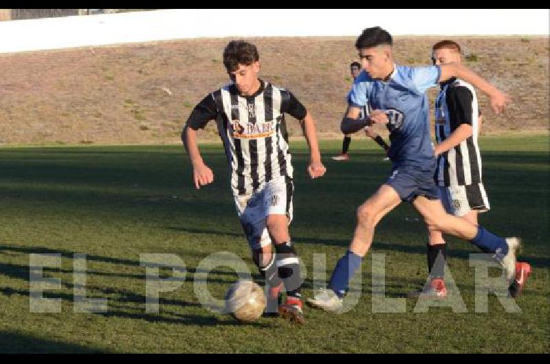 Estudiantes le ganÃ³ todos los partidos a Loma Negra y se consagrÃ³ en tres 