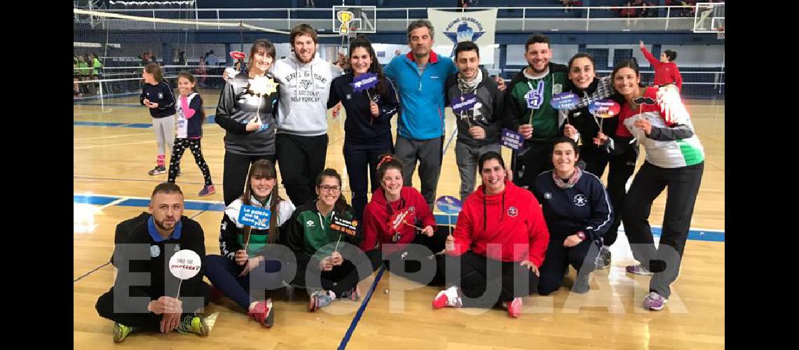 Encuentro de Minivoacuteleibol en Racing